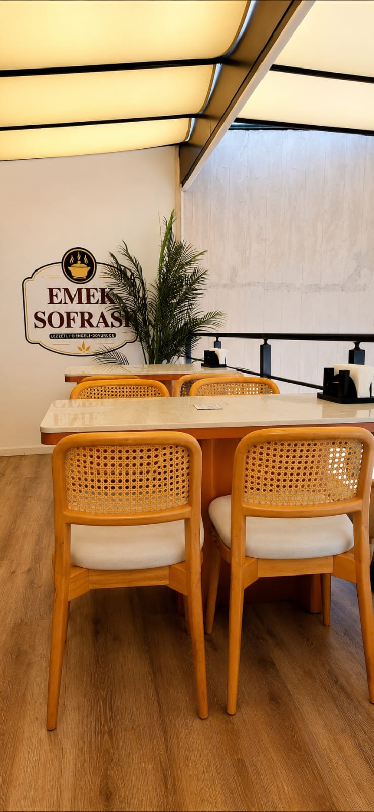 Emek Sofrası Maslak iç mekanı